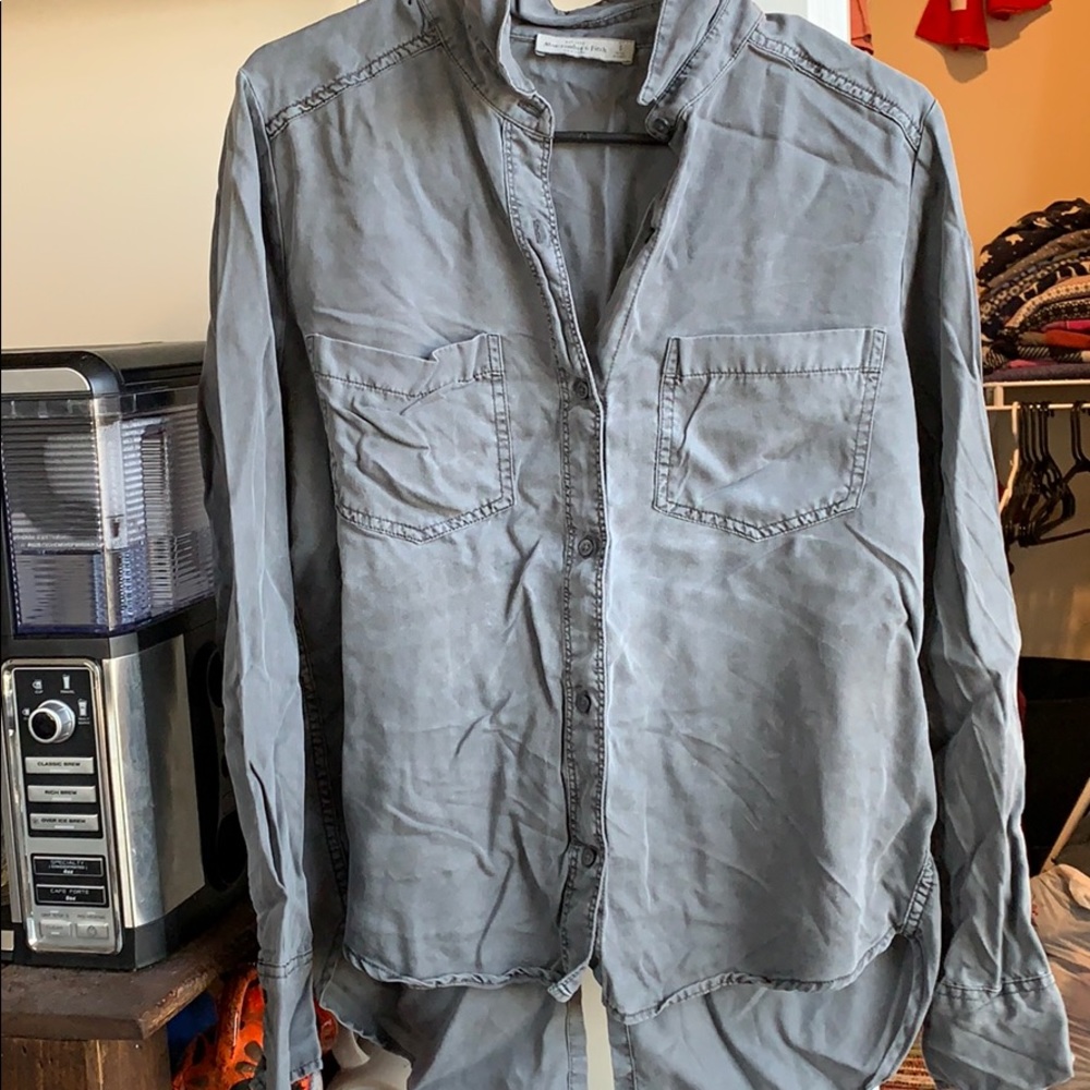 High low button up